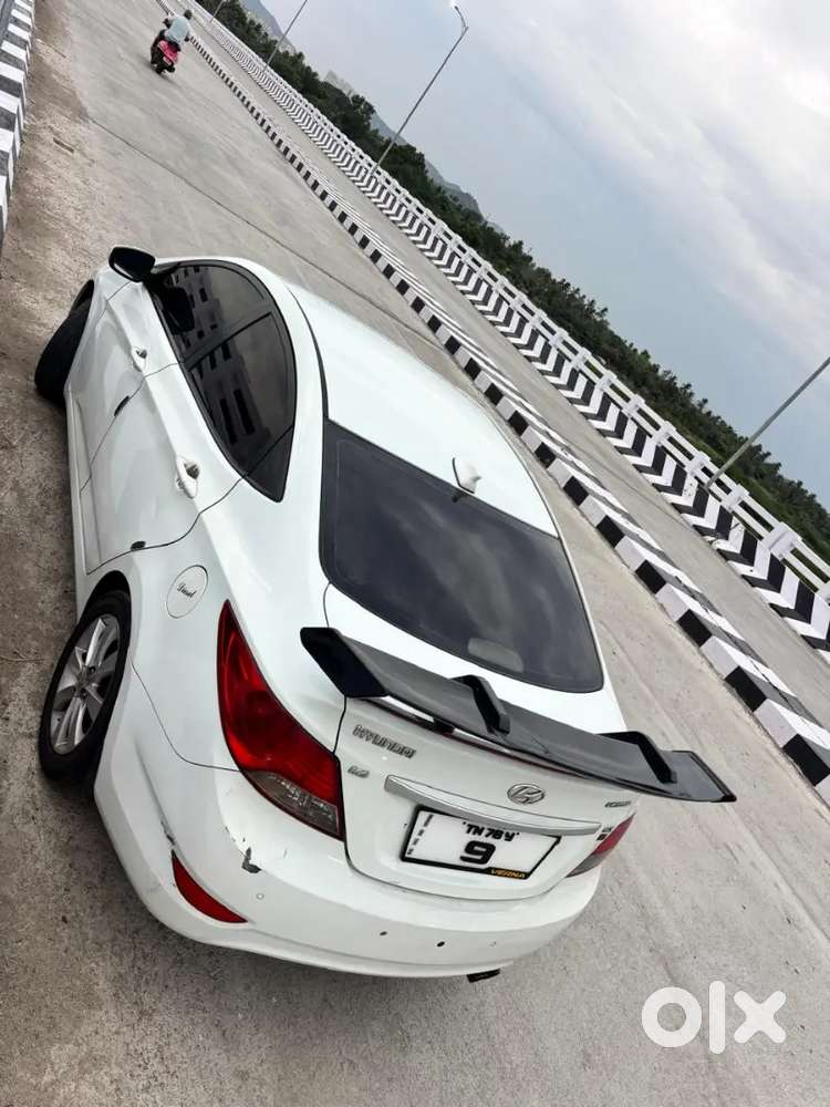 Hyundai Verna 1.6 SX 2012