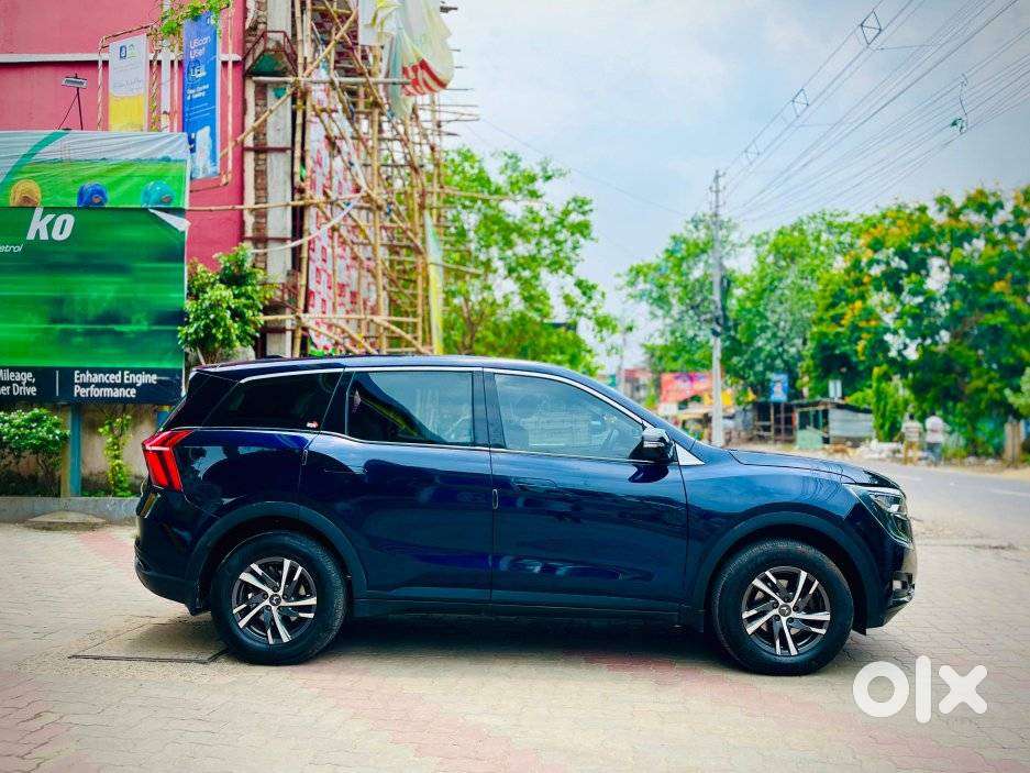 Mahindra Xuv700 2.0 Ax 5 Petrol Mt 7 Str, 2022, Petrol