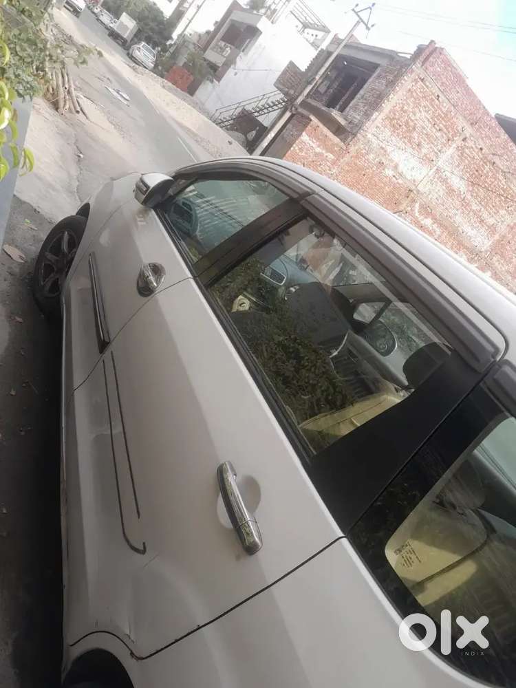 Maruti Suzuki Ertiga 2016 Diesel 130000 Km Driven