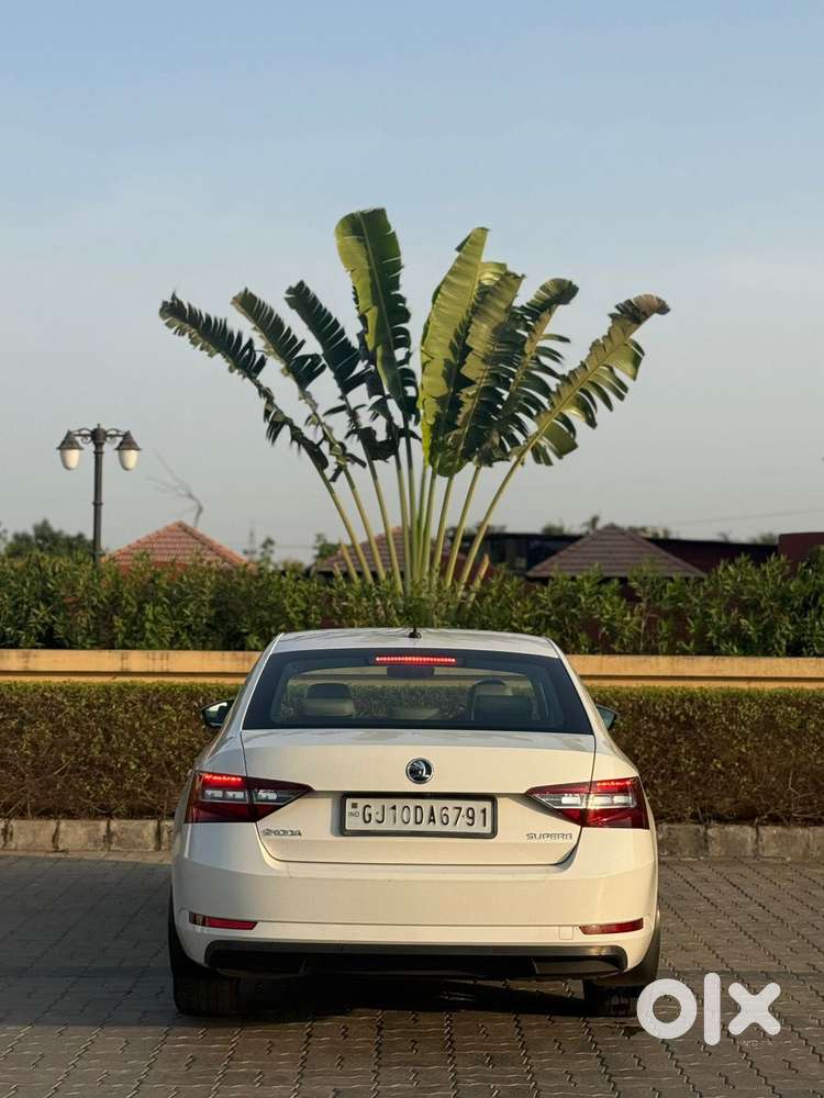 Skoda Superb L&k 2.0 Tdi At, 2019, Diesel