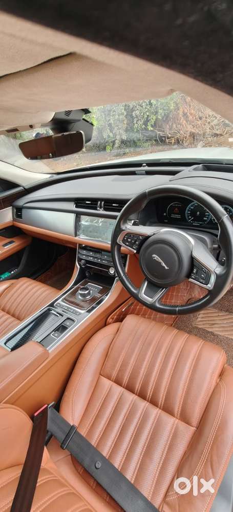 Jaguar Xf Petrol 2019
