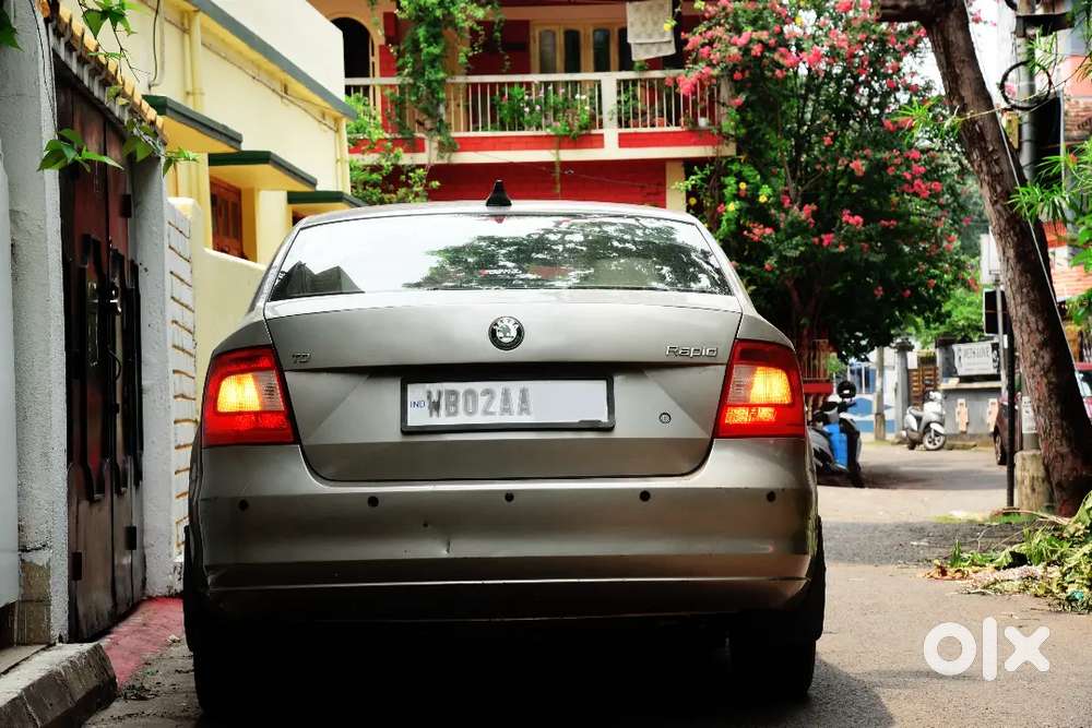 Skoda Rapid Elegance Tdi 2012 Diesel Car