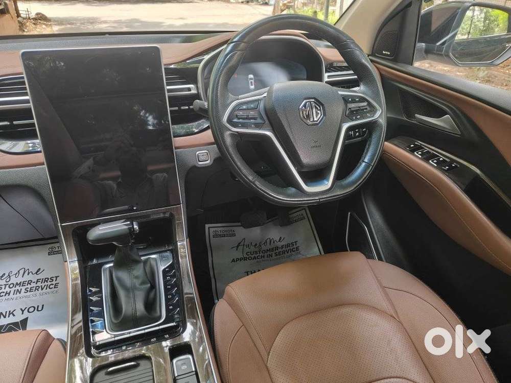 Mg Hector Plus Sharp Pro 1.5 Turbo Petrol Cvt 7 Str, 2023, Petrol