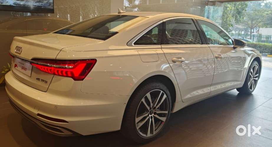 Audi A6 Technology 45 Tfsi W/o Matrix, 2023, Petrol