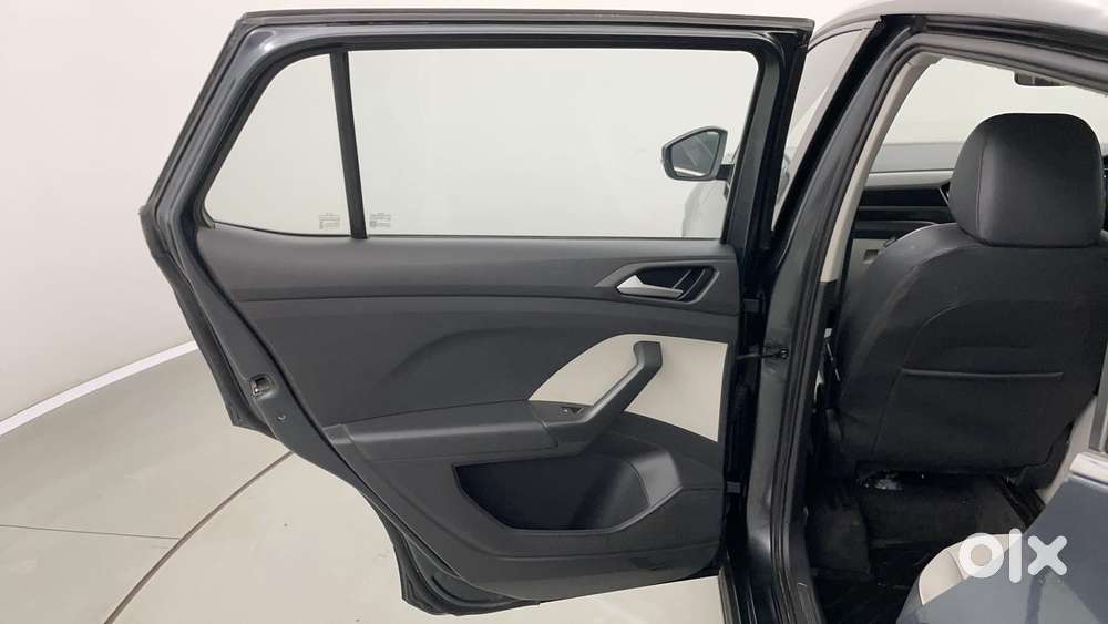 Volkswagen Taigun Topline 1.0 Tsi At (electric Seats), 2022, Petrol
