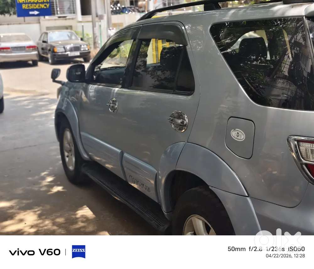 Toyota Fortuner 4x4 2011 Manual8