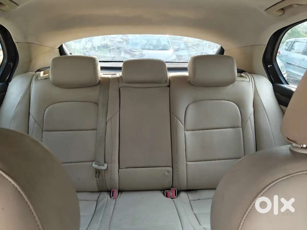 Skoda Superb Elegance 2.0 At , Button Start , Sunroof