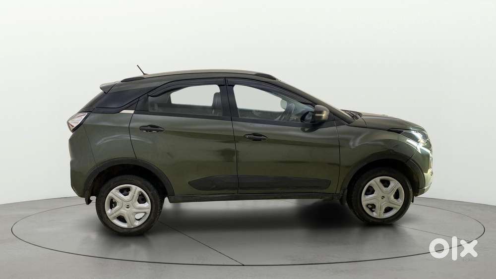 Tata Nexon 1.5 Revotorq Xma Amt (s), 2021, Petrol