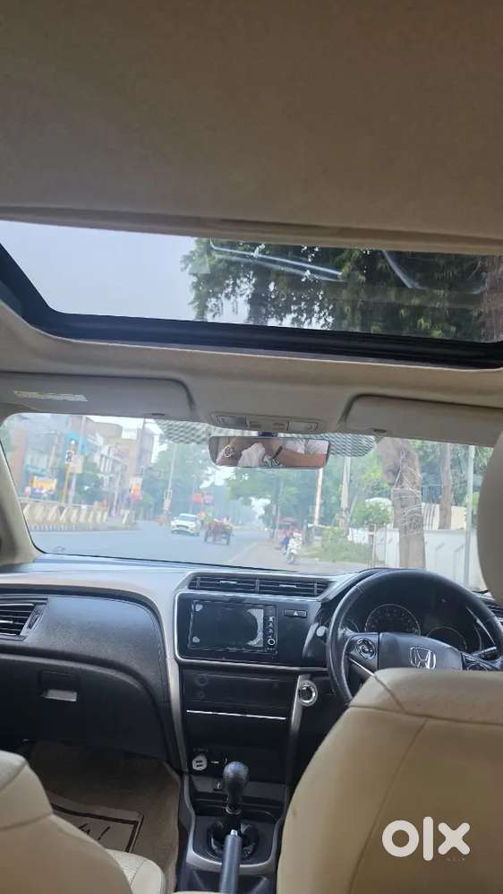 Honda City 1.5 Vx 2017 Sunroof Top Model