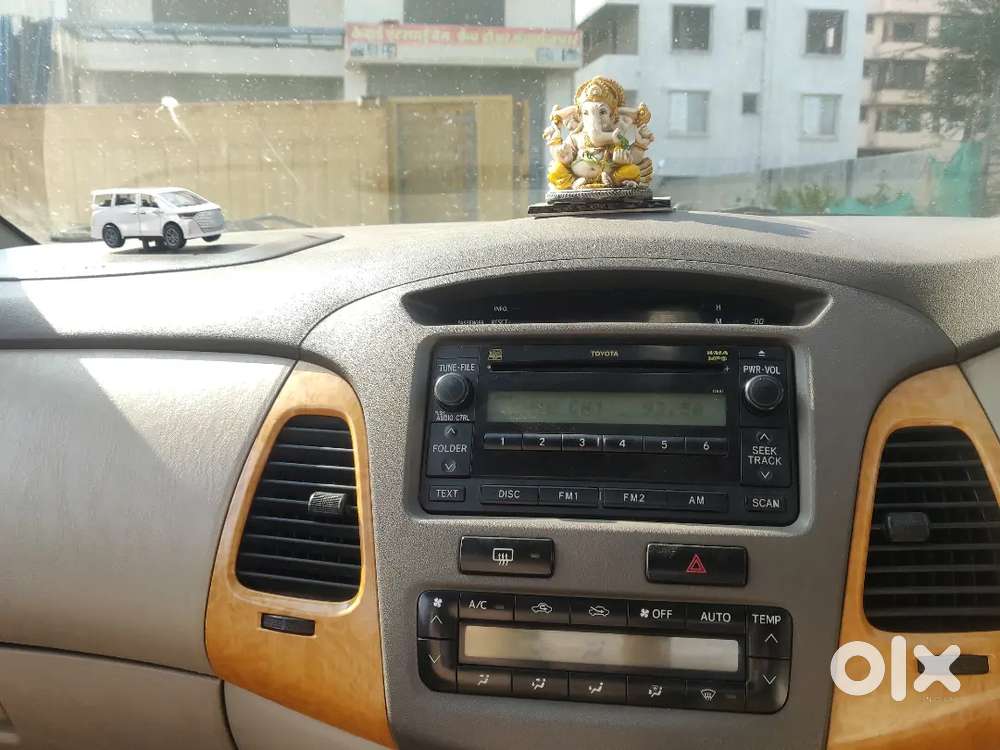 Toyota Innova  2.5 Liter Diesel Engine