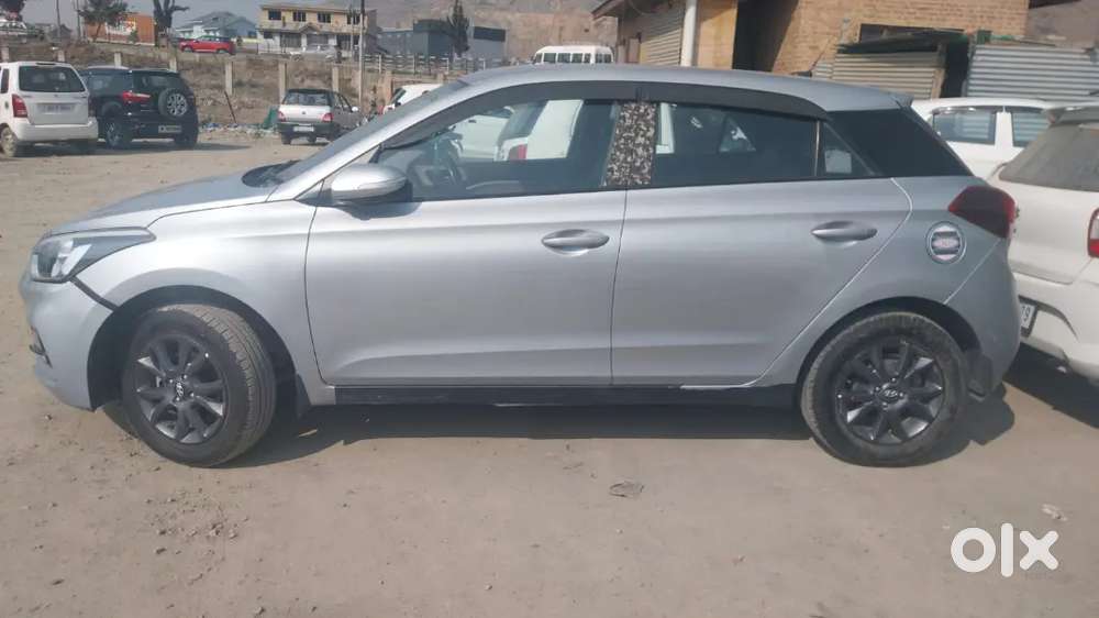 Hyundai I20 2019 Petrol 76000 Km Driven