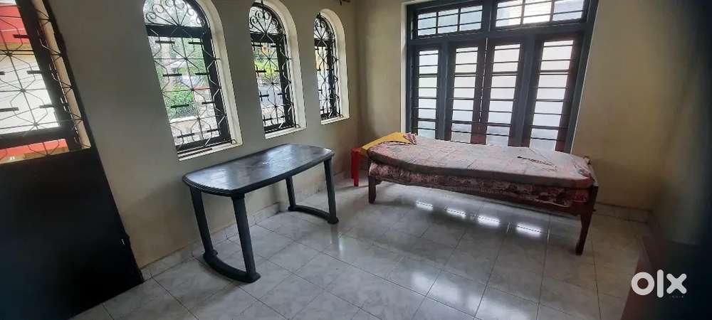 4BHK+ in Kowdiar