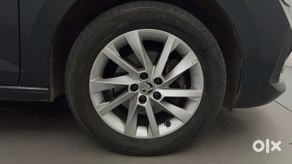 Skoda Slavia Ambition 1.0l Tsi Mt, 2022, Petrol
