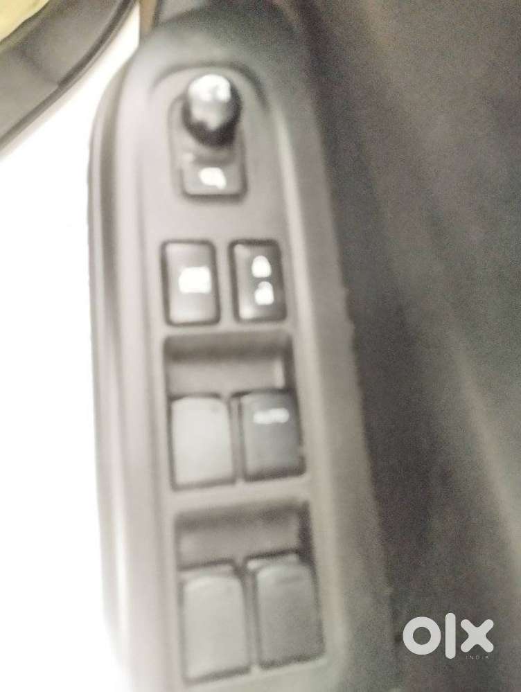 Maruti Suzuki Swift Vxi Optional, 2025, Petrol