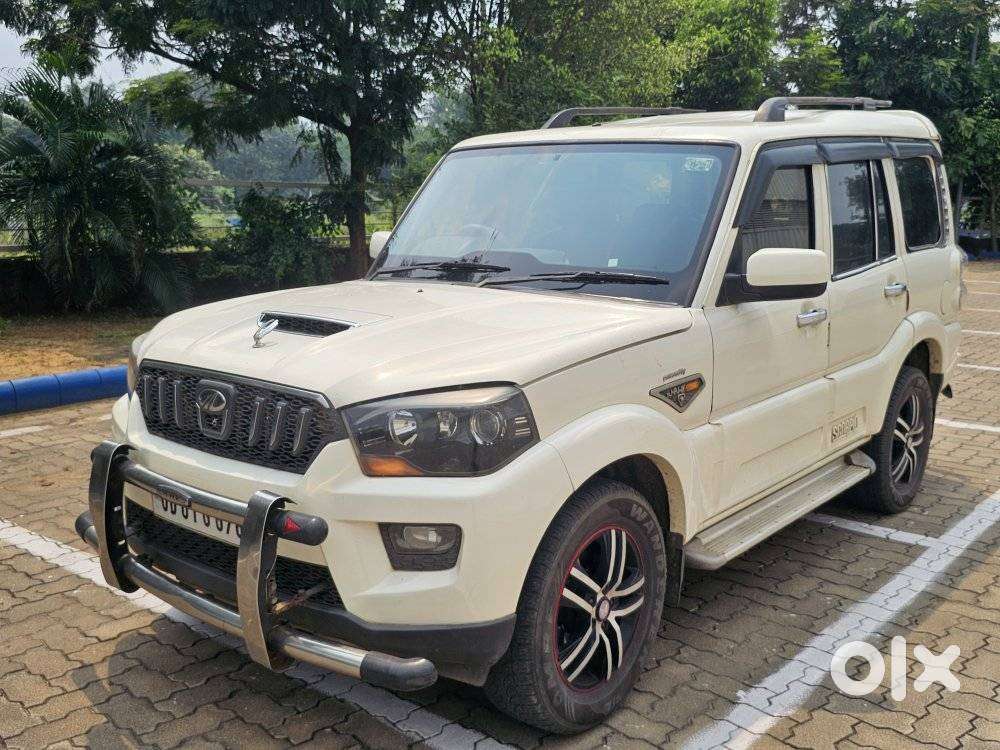 Mahindra Scorpio S4, 2015, Diesel