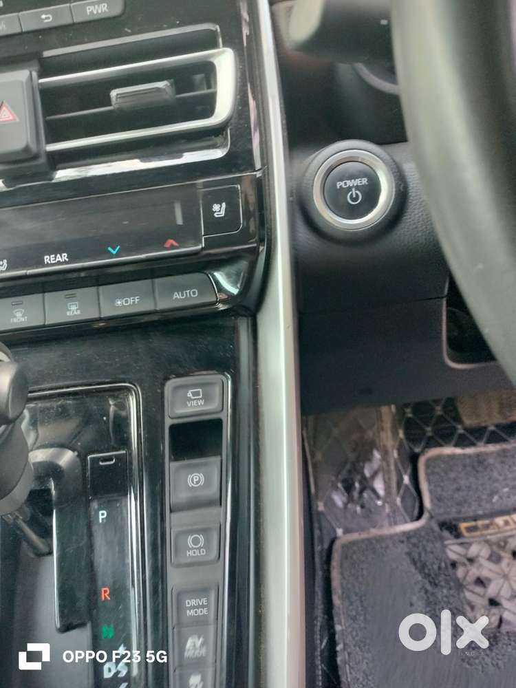 Toyota Innova Hycross 2.0 Zx Hybrid 7 Str, 2023, Petrol
