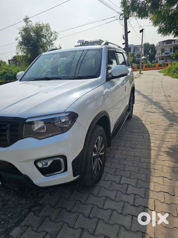 Mahindra Scorpio N Z2 Petrol Mt 6 Str, 2023, Petrol