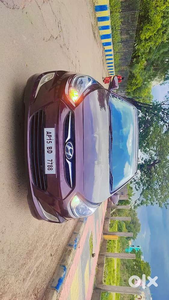 Hyundai Fluidic Verna 2012