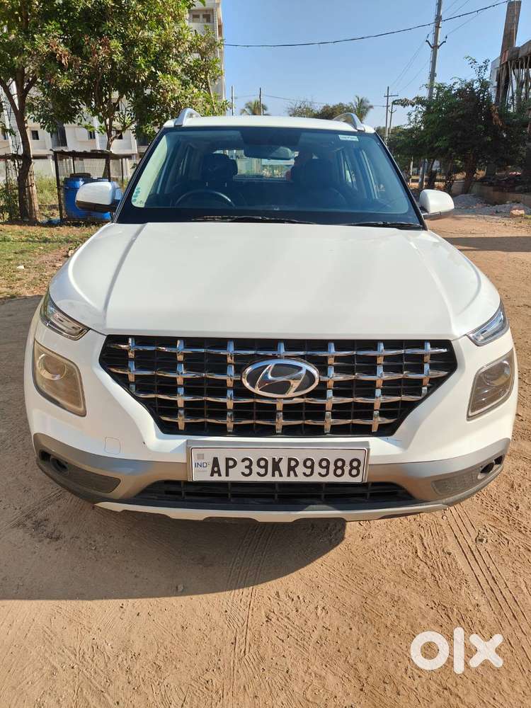 Hyundai Venue 2021 Diesel 16500 Km Driven