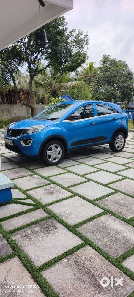 Tata Nexon 1.2 Revotron Xm (s), 2016, Diesel