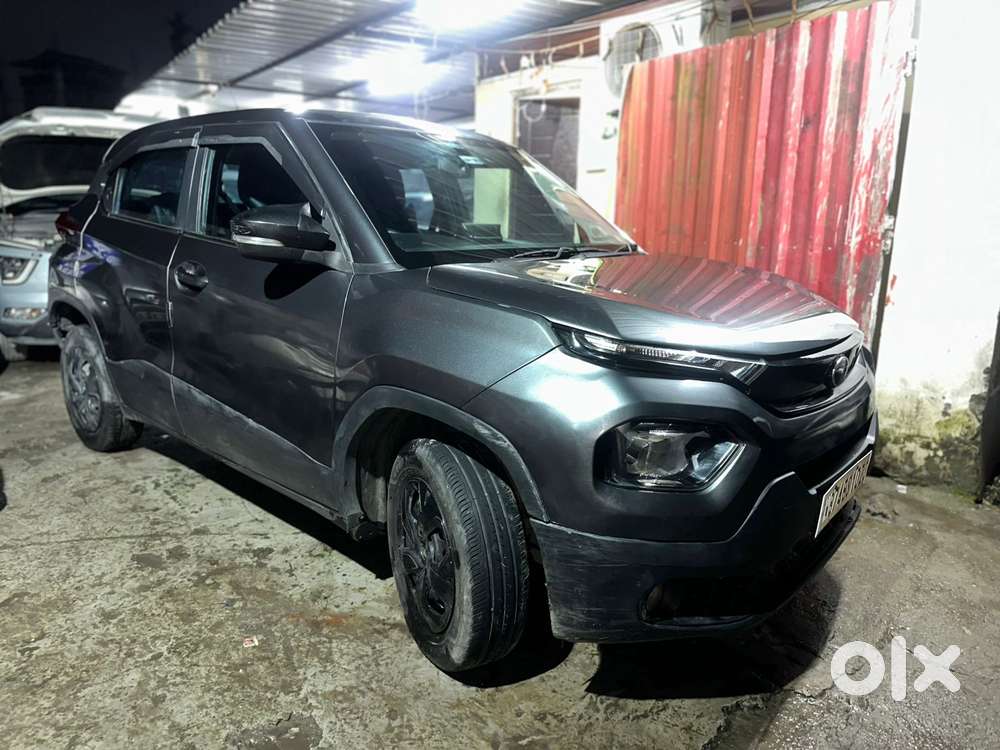 Tata Punch 1.2 Revotron Adventure Camo Rhythm, 2024, Petrol