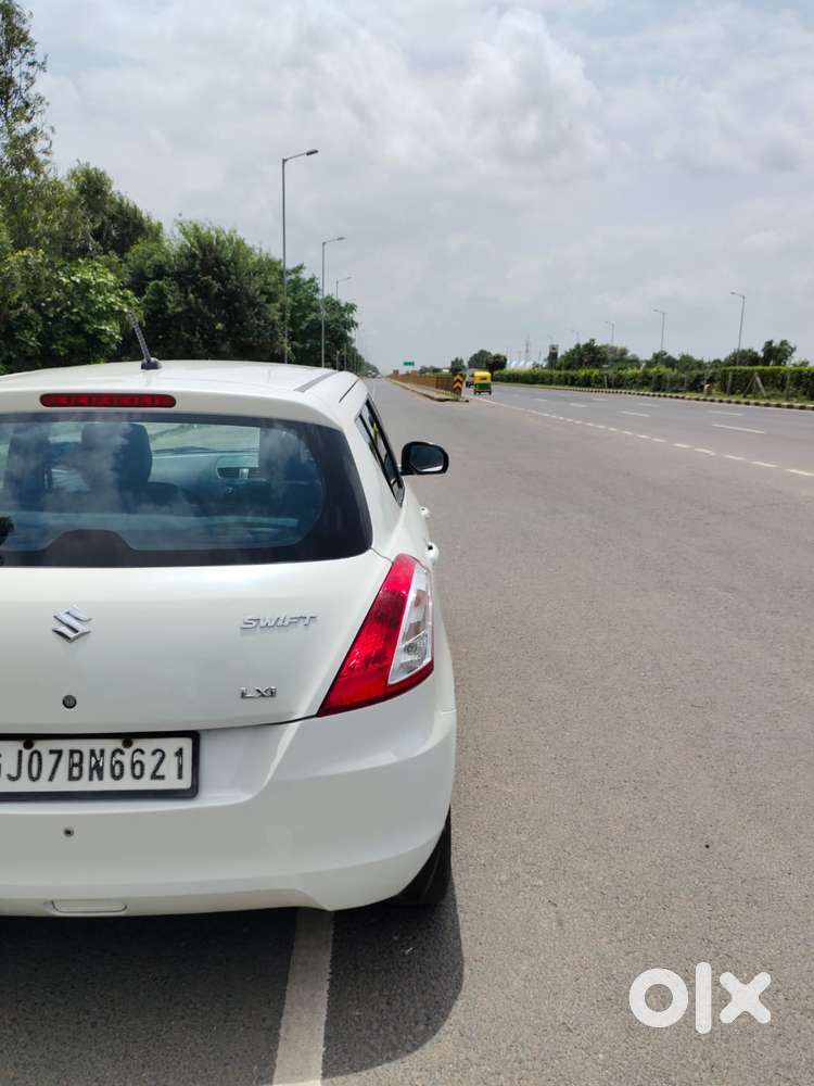 Maruti Suzuki Swift Lxi, 2014, Cng & Hybrids