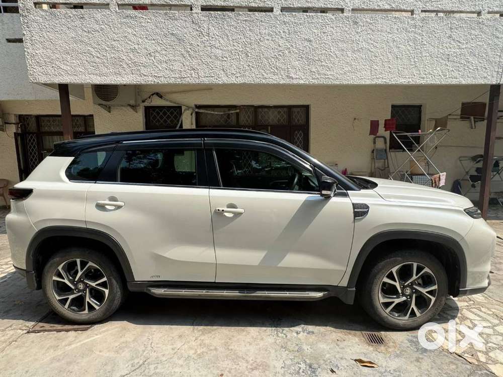 Top Variant Toyota Hyryder Available At A Throwaway Price