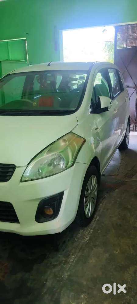 Maruti Suzuki Ertiga 1.5 Lxi 2015