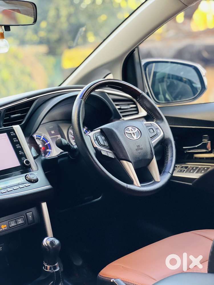 Toyota Innova Crysta 2.4 V 8 Str, 2023, Diesel