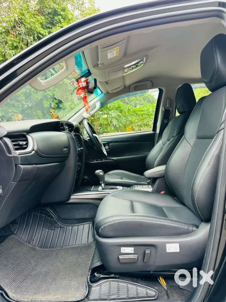 Toyota Fortuner 4x2 At 2.7 Petrol, 2025, Petrol