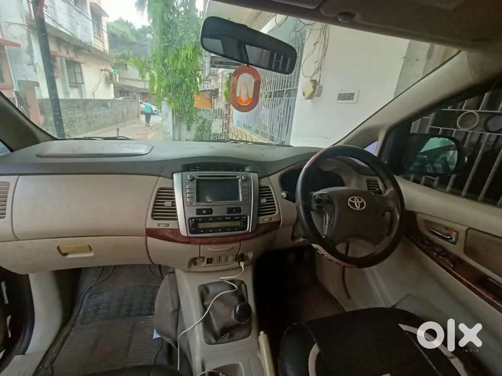 Toyota Innova V Diesel 2013
