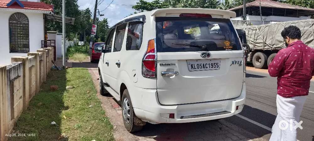 Mahindra Xylo 2011
