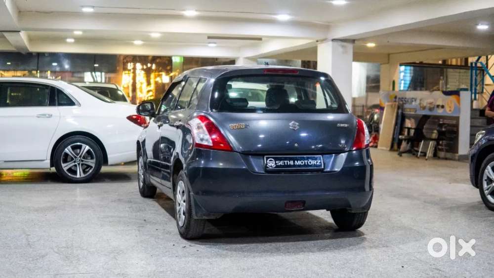 Maruti Suzuki Swift Vxi Optional, 2016, Petrol
