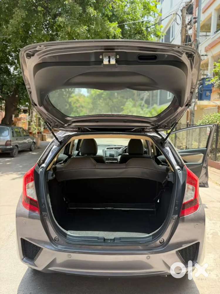 Honda Jazz Vx Cvt 2019 Petrol Automatic Top Model New Tyres