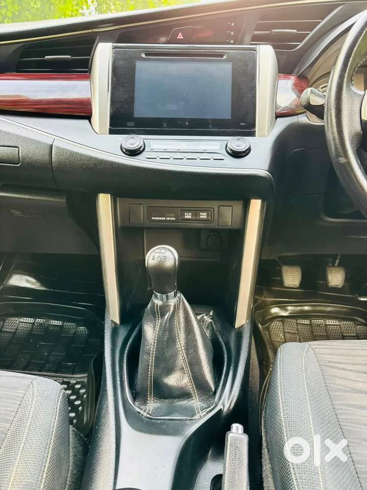Toyota Innova Crysta [2020-ongoing] 2.4 Vx 7 Str, 2017, Diesel