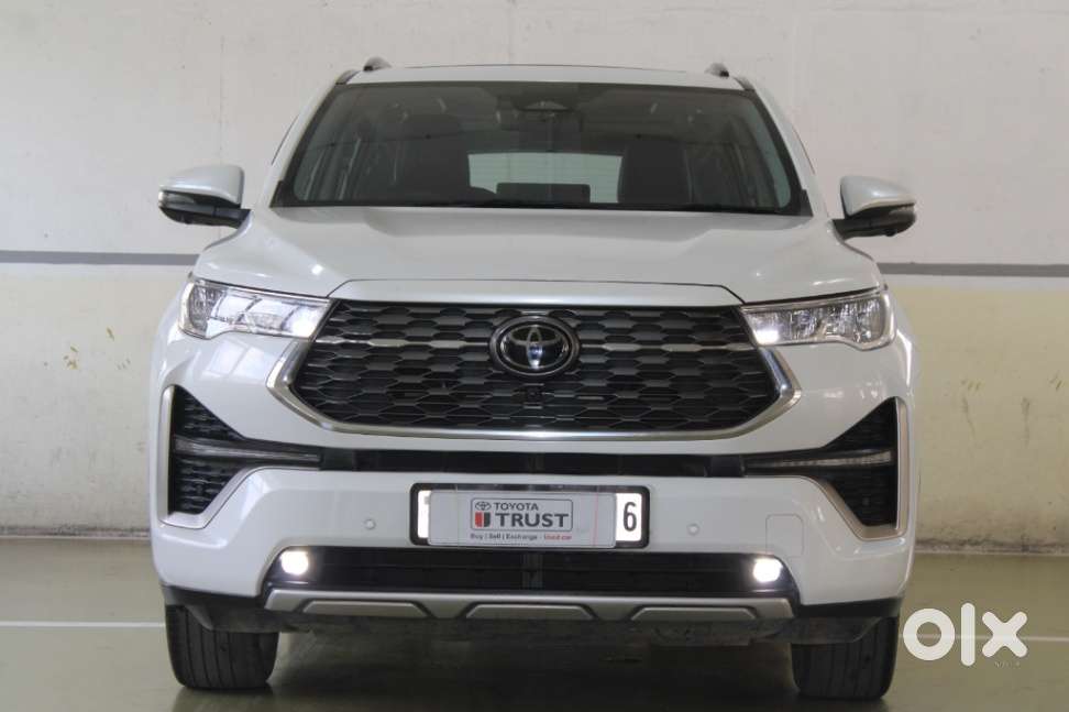 Toyota Innova Hycross 2.0 Zx (o) Hybrid 7 Str, 2024, Petrol