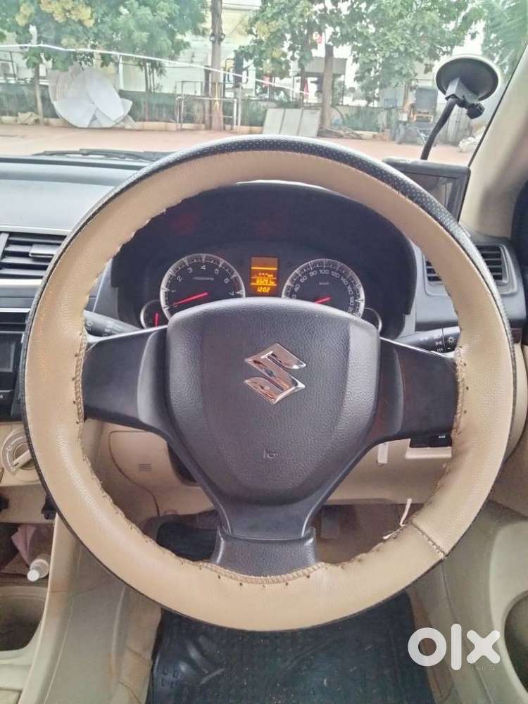 Maruti Suzuki Swift Dzire 1.2 Vxi Bsiv, 2016, Petrol