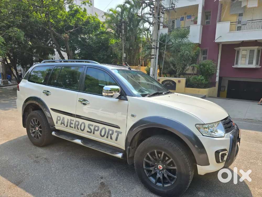 Mitsubishi Pajero Sport Select Plus 4x2 At