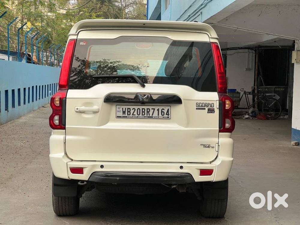 Mahindra Scorpio S11 Mt 7s, 2023, Petrol