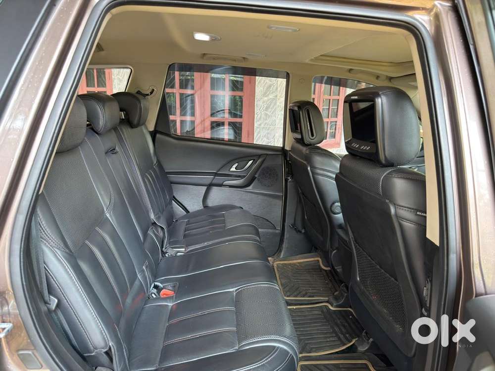 Mahindra Xuv500 2017 Diesel 27000 Km Driven