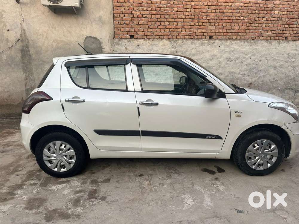 Maruti Suzuki Swift Petrol 2015