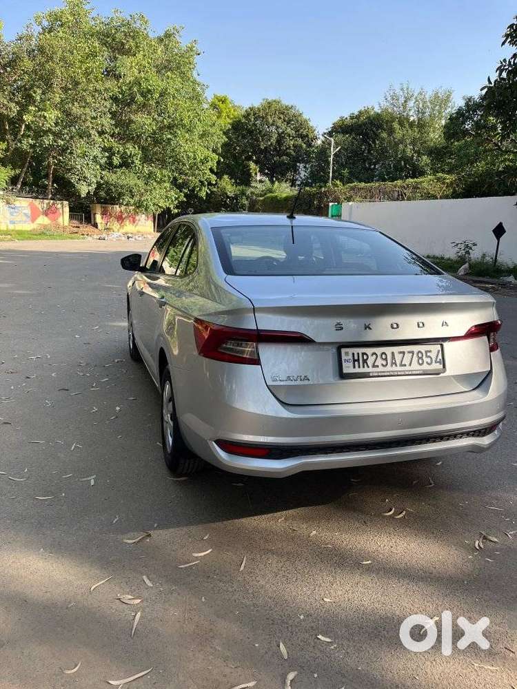 Skoda Slavia 1.0 Active Tsi, 2022, Petrol