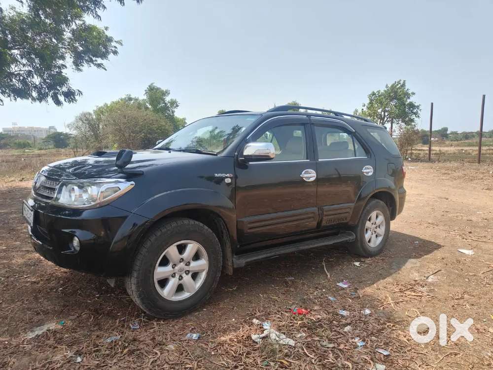 Toyota Fortuner 2009 Diesel 200000 Km Driven