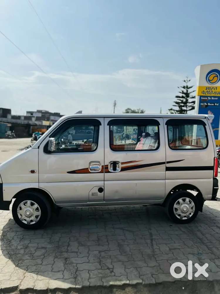 Maruti Suzuki Eeco 2021 Showroom Candishan
