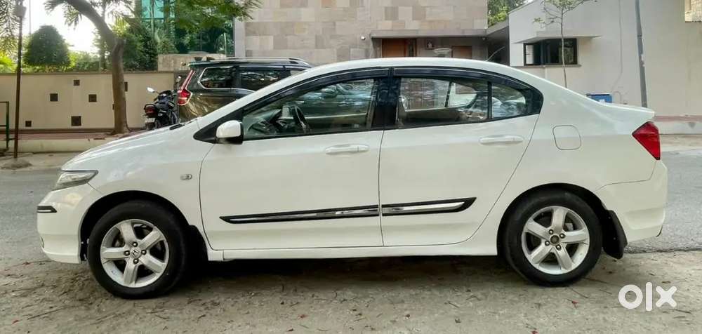 Honda City Ivtec With Cng  Well Condition Car 1s Owner