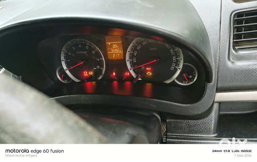 Maruti Suzuki Swift Vxi + Manual, 2013, Petrol