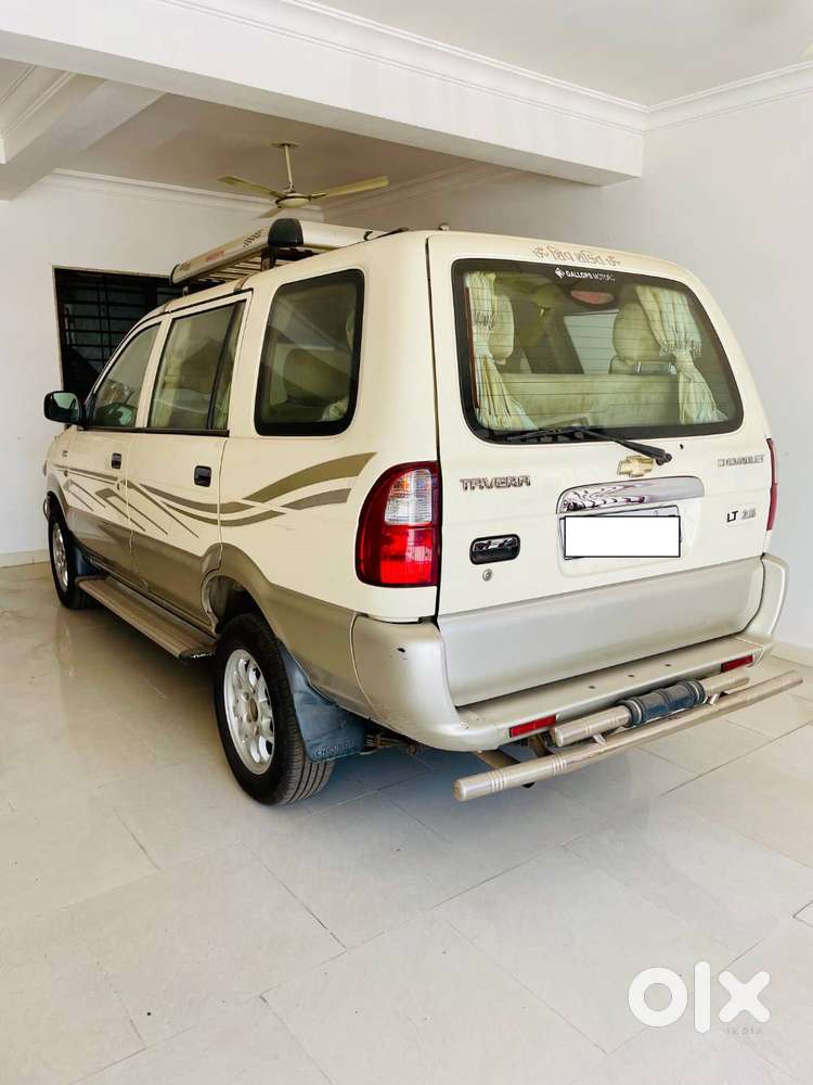 Tavera Private Passing Car