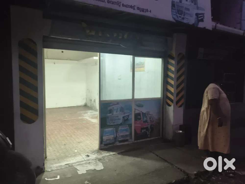 170 sqft Ground floor Shutter Shop Rooms For Rent nr Westfort,Thrissur ...