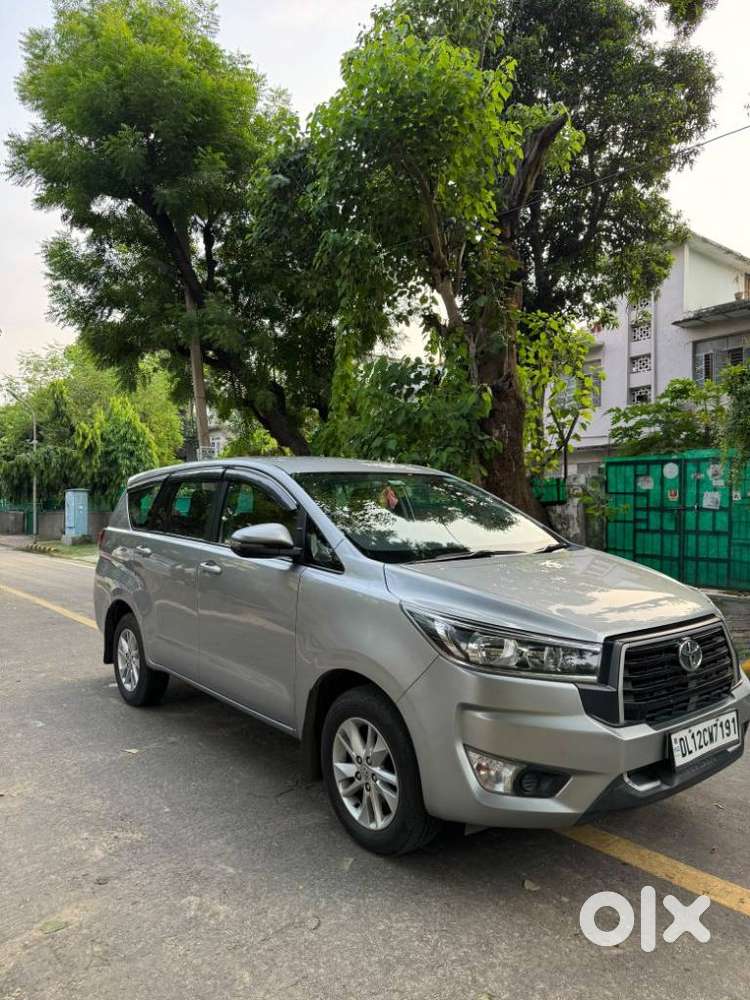 Toyota Innova Crysta 2.4 G Mt, 2023, Diesel