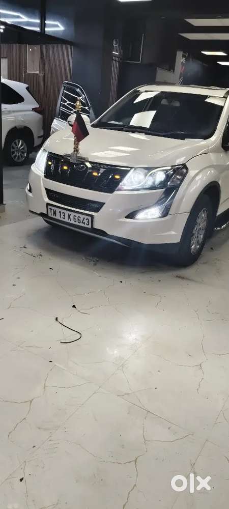 Mahindra Xuv500 2017 Diesel 140000 Km Driven